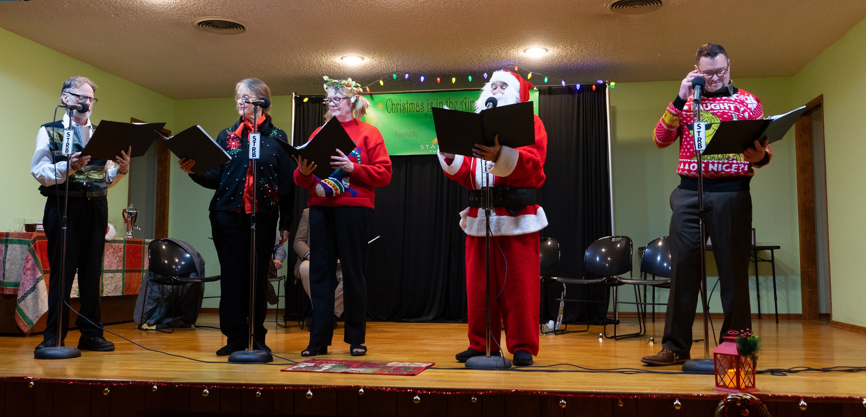 Christmas is in the Airwaves - Scene 2